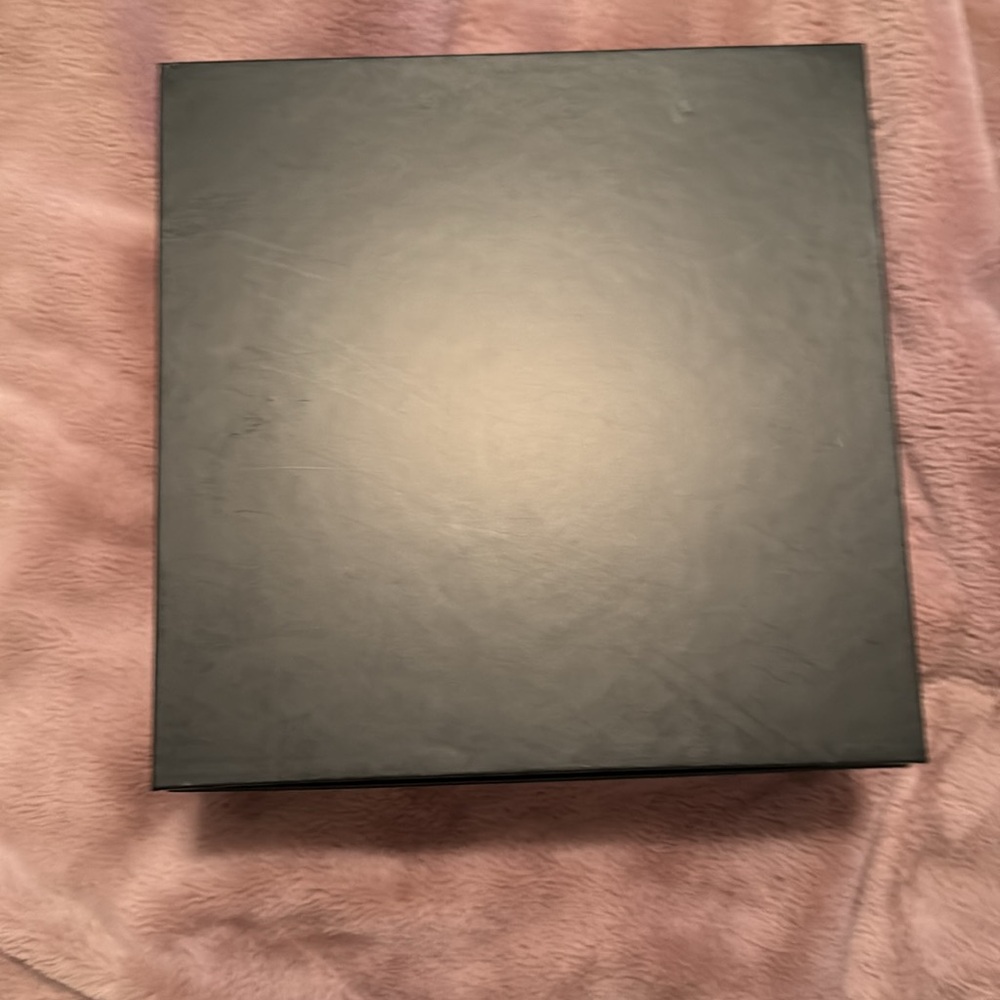 Authentic Chanel Box - Picture 3 of 7